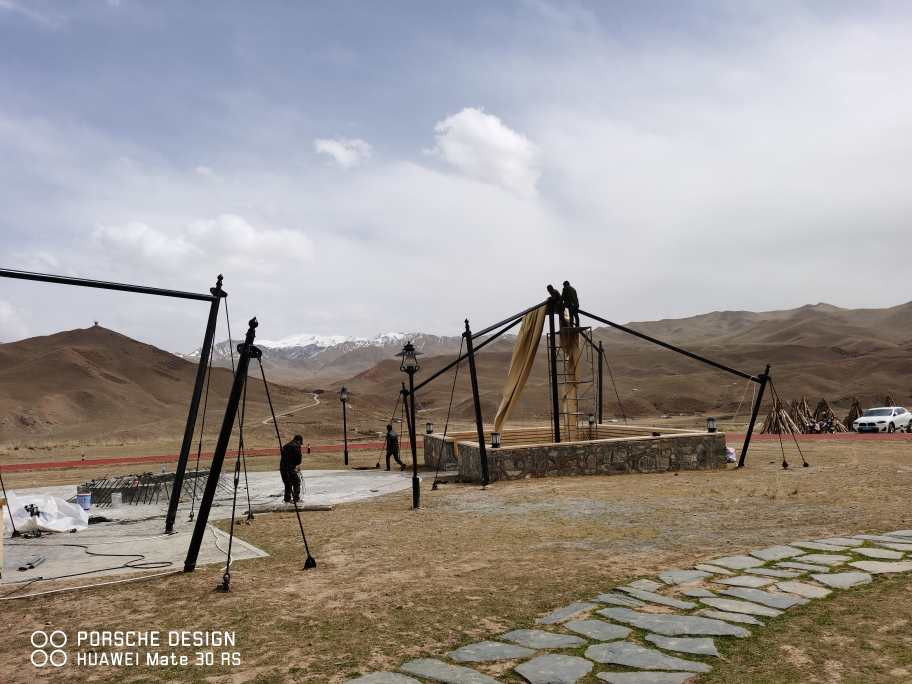 膜结构雨棚报价单:成本效益分析-1