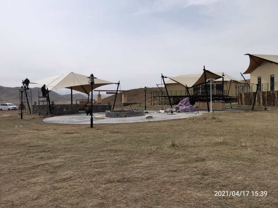 羽毛球馆内新添玻璃棚-1